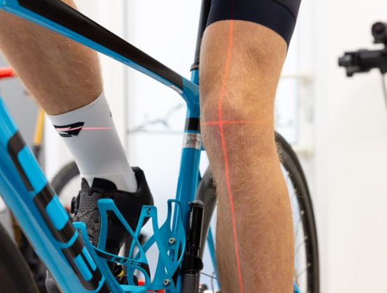 Wir analysieren auf dem Rad deine Fuß-, Knie- und Beckenstatik.